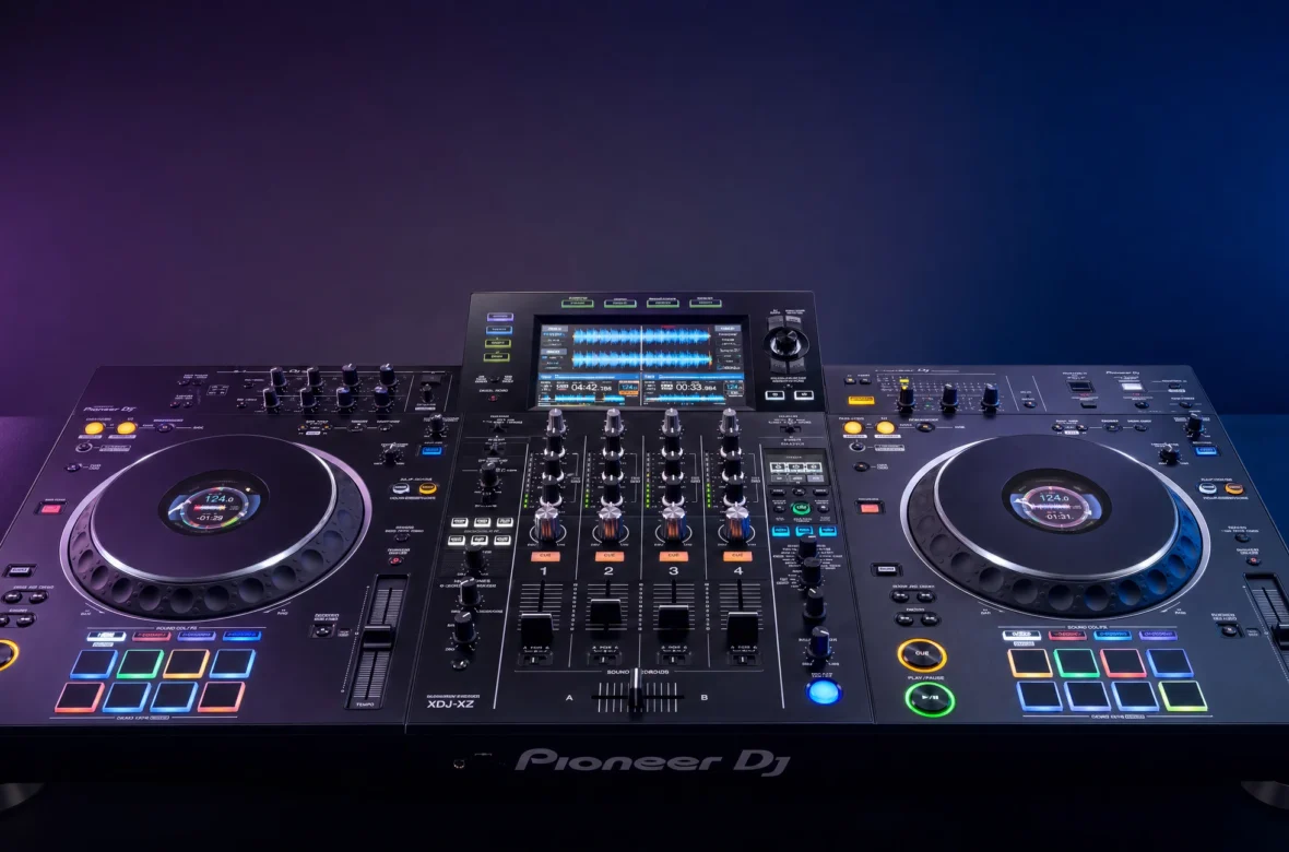 Pioneer DJ XDJ-XZ standalone all-in-one 4-channel DJ system