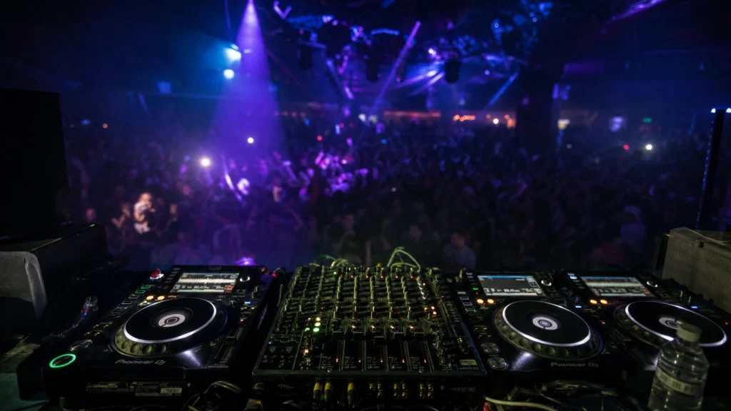What Is Progressive House History, Sound and How to DJ It
